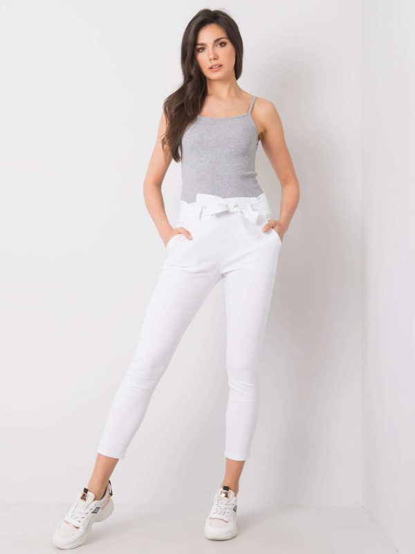 White pants Adelita