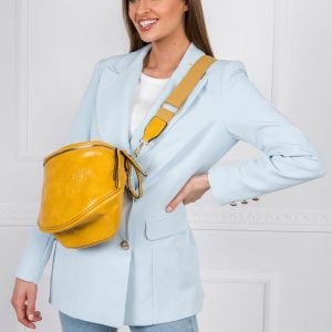 Yellow purse with zipper