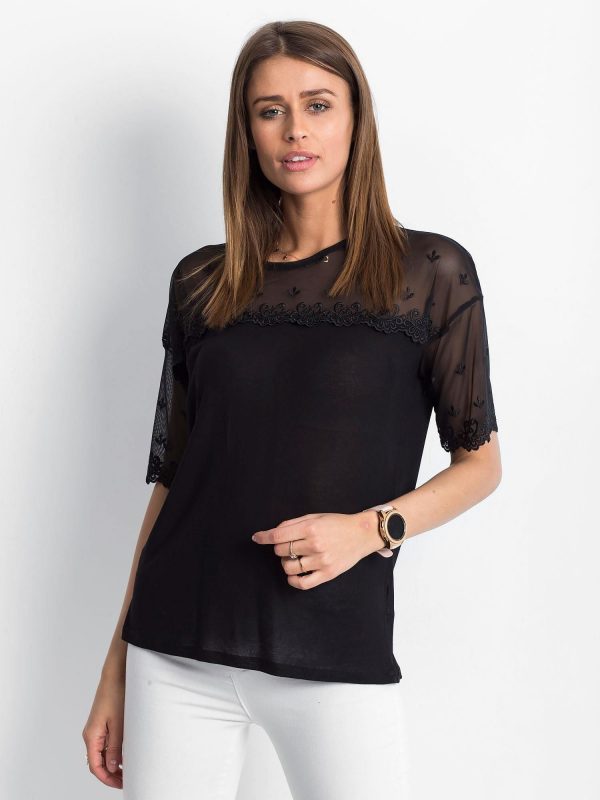 Attraction black blouse