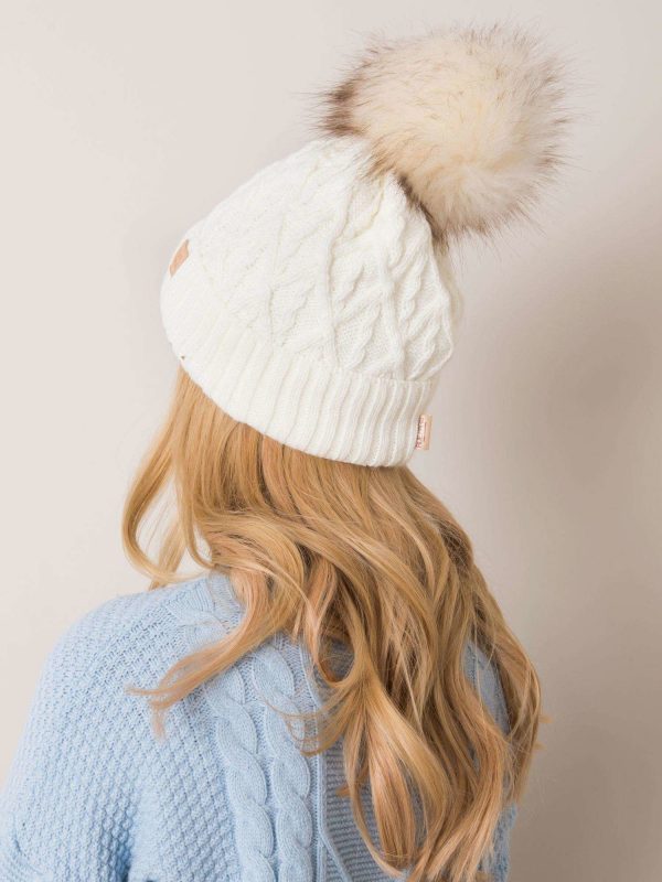 Ecru hat with pompom RUE PARIS