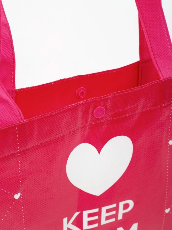 Dark pink shopping bag