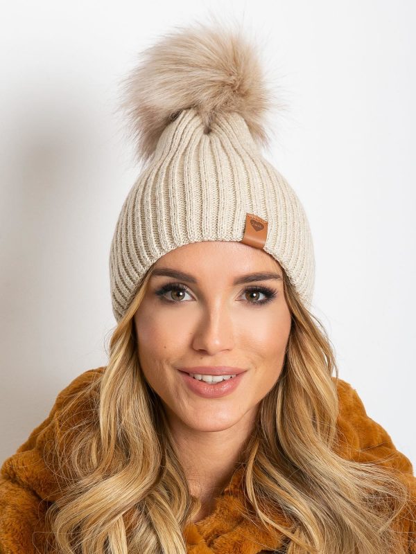 Beige hat with wool