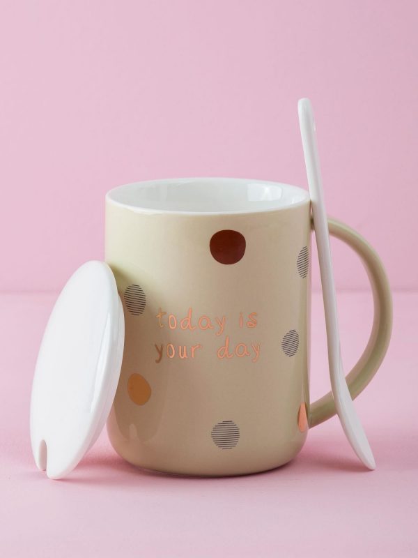 Beige mug with print