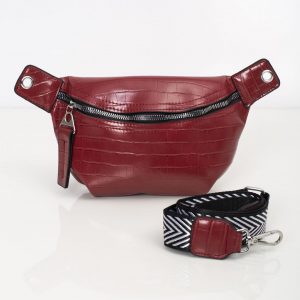 Red kidney sachet with detachable strap