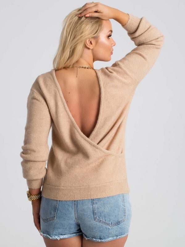 Kelsie's beige plus size sweater