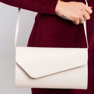 Lacquered clutch bag beige