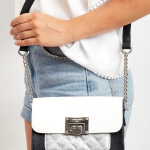 White bag with quilted insert