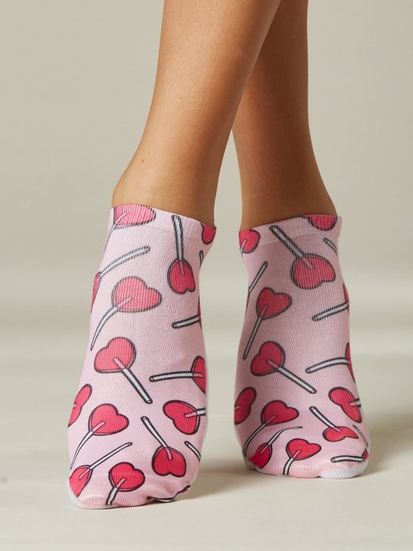 Short socks with colorful print