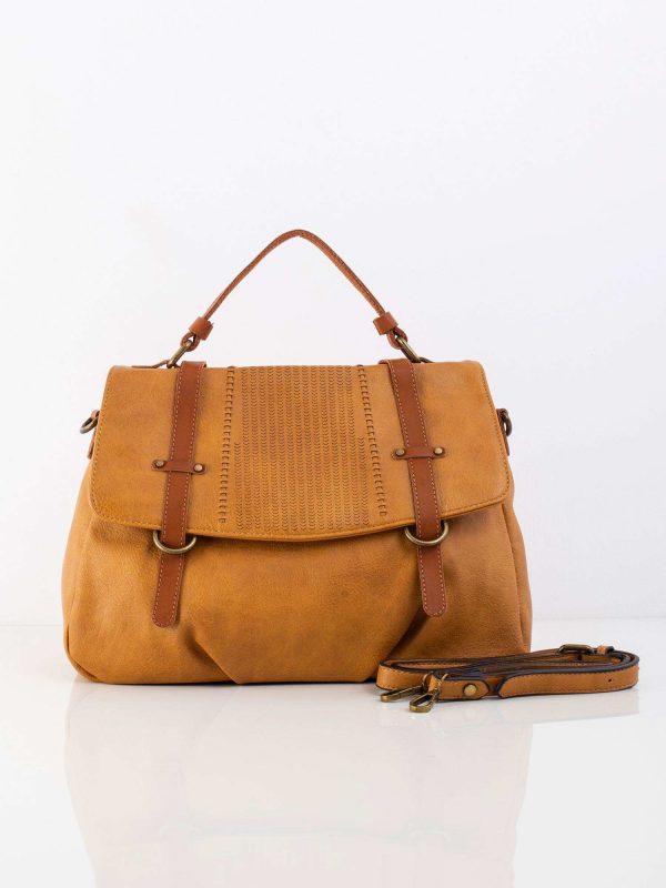 Camel bag with detachable strap