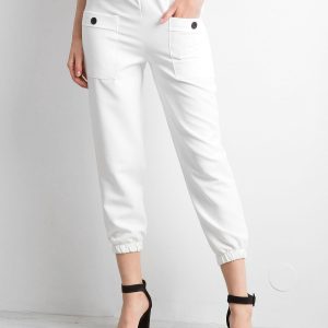 White trousers with welts