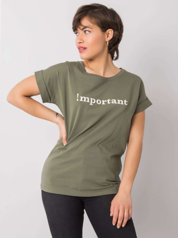 Khaki t-shirt with the inscription Saniyah