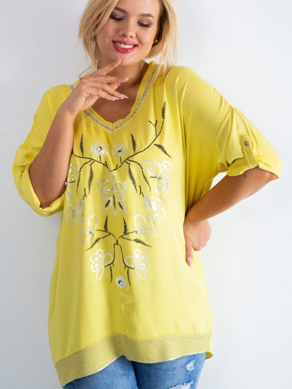 Yellow blouse with print and applique PLUS SIZE