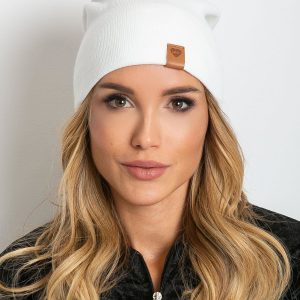 White beanie hat with wool