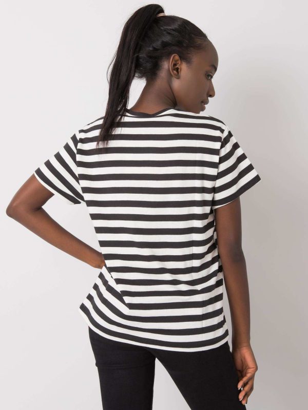 Black and white t-shirt with print by Juliana