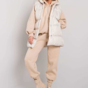 Beige three-piece set with vest Abigail