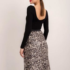 BSL Beige skirt with sequins