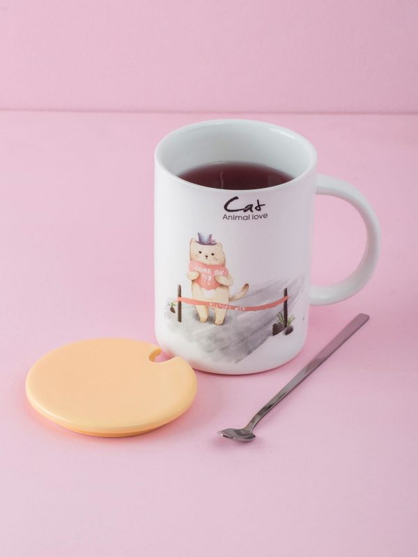 Apricot-ecru mug with lid