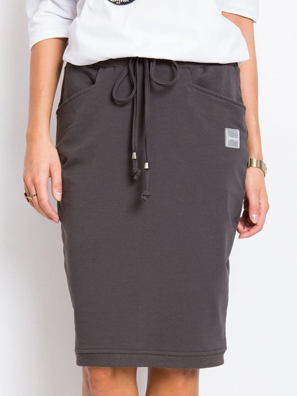 Graphite Skirt Features