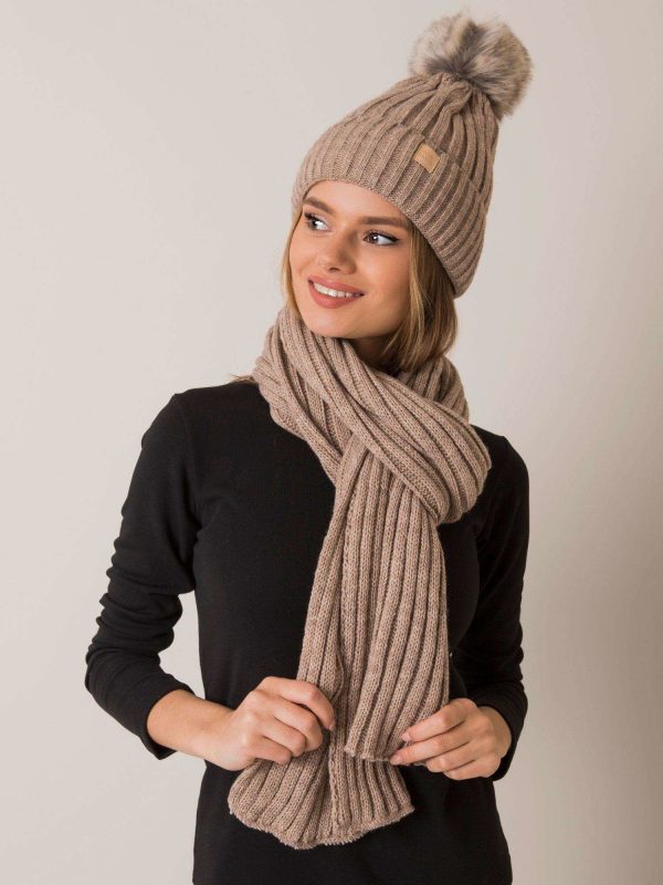 Dark beige women's set hat and scarf RUE PARIS