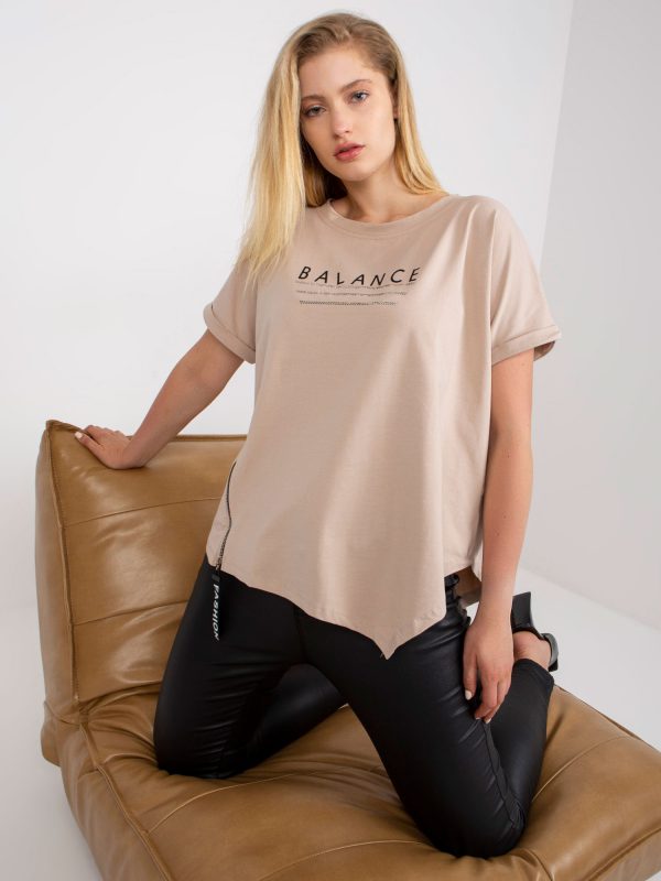 Beige plus size t-shirt with inscription and applique