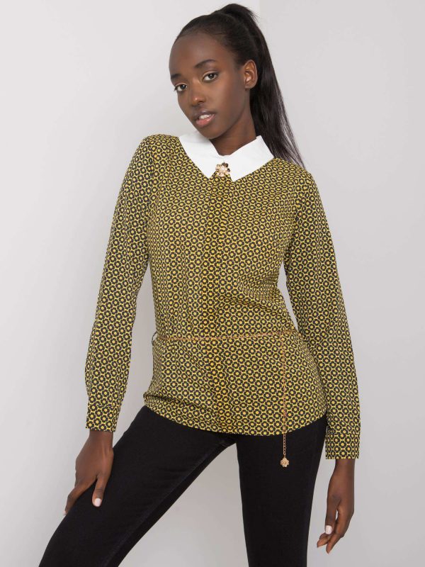 Yellow blouse with a collar by Kaelyn