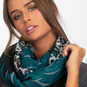 Gray-sea leoptern scarf