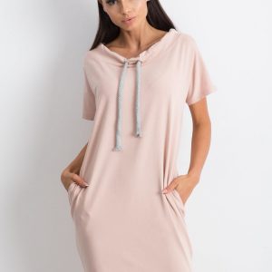 Dirty pink dress Distinctiveness