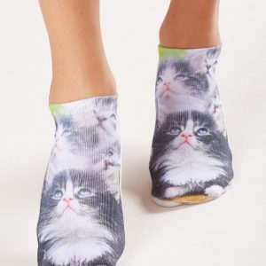 Short socks in cats