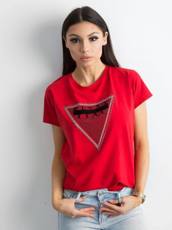 Red T-shirt with applique and cutout on the back