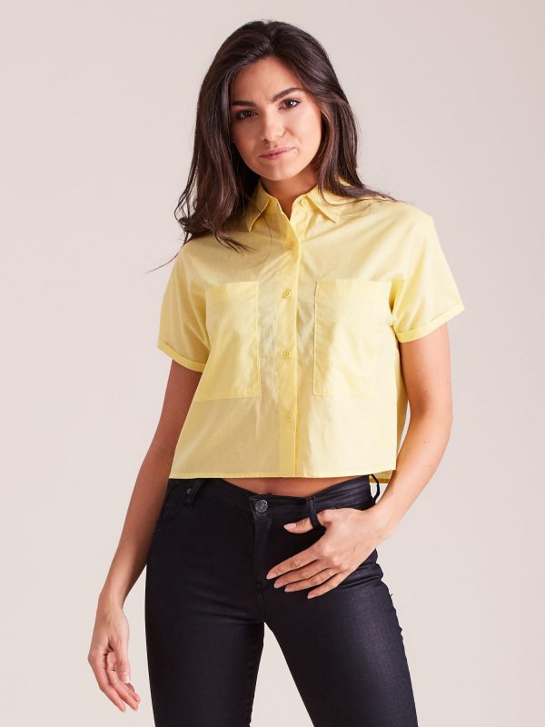 Yellow cropped shirt with collar and pockets