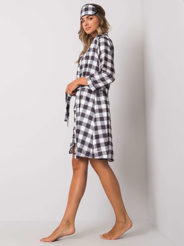 White and black three-piece chequered night set