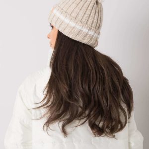 Beige hat with pompom