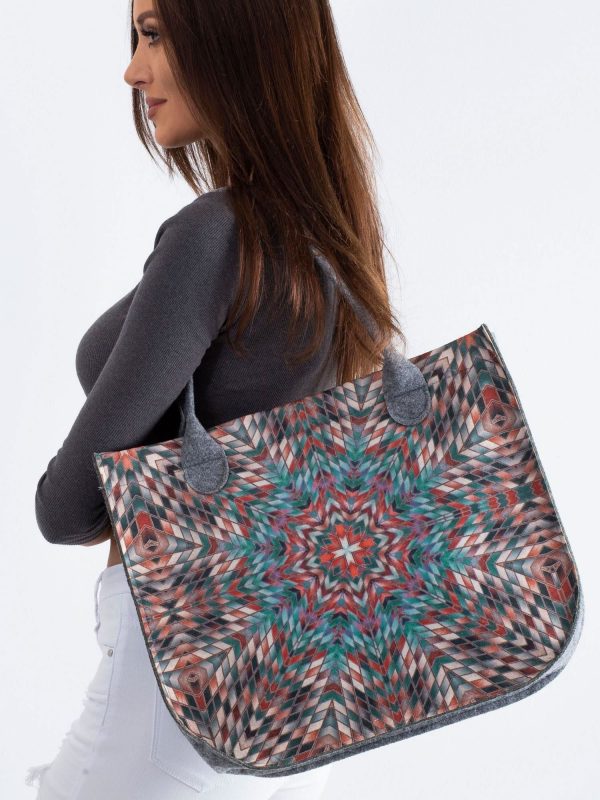 Grey felt bag with geometric print