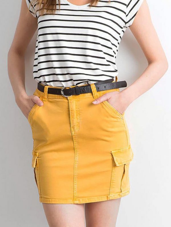 Yellow denim skirt with pockets