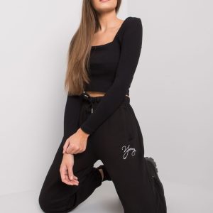 Black sweatpants with Lily inscription