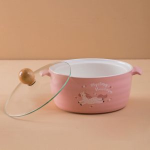 Light pink bowl with lid