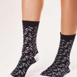 Black and white socks in notes