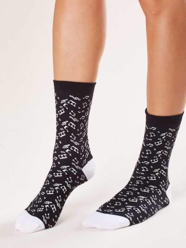 Black and white socks in notes