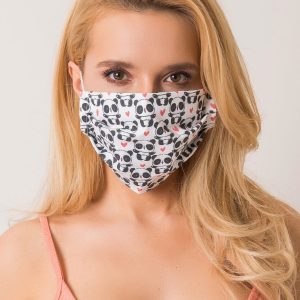 White reuse protective mask in pandas