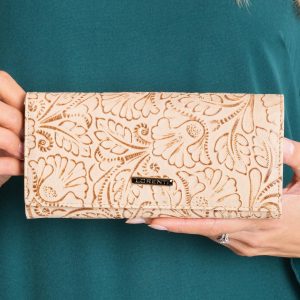 Beige leather wallet with vegetable pattern