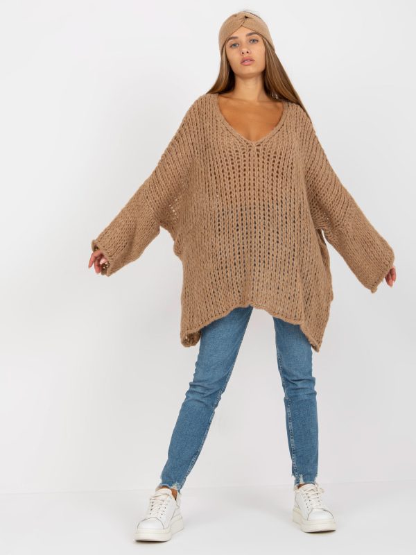 Wholesale Dark beige oversized V-neck sweater OCH BELLA