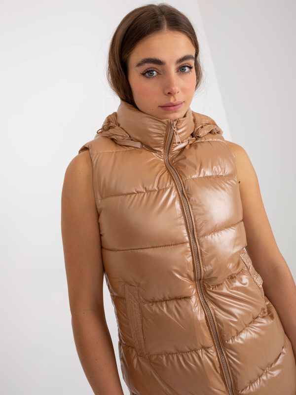 Wholesale Camel lacquered down vest with quilting