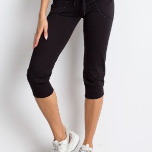 Wholesale Black capri sweatpants with applique at the pockets