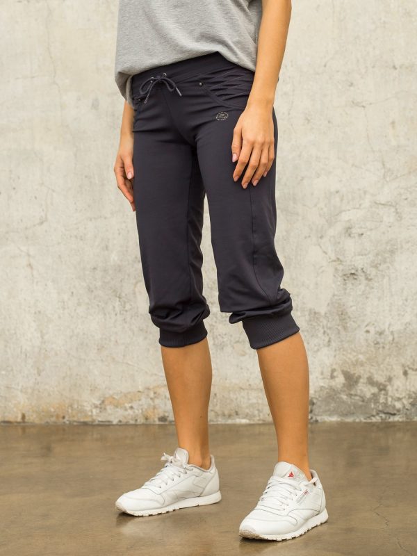 Wholesale Graphite capri pants with applique