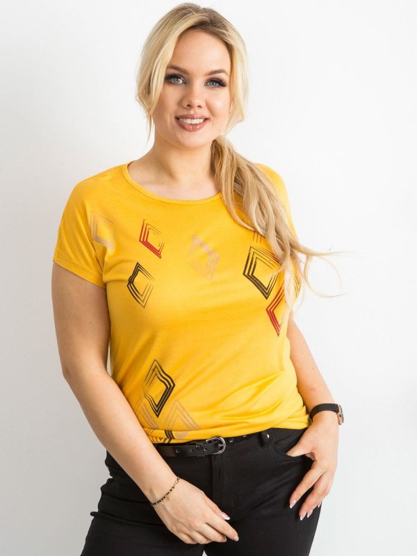 Wholesale Yellow t-shirt with geometric motif PLUS SIZE