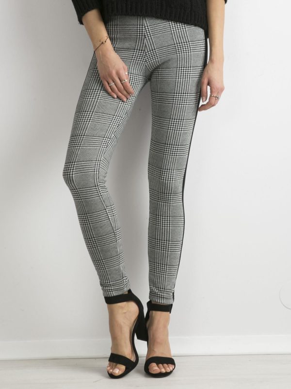 Wholesale White and black checkered leggings with stripes