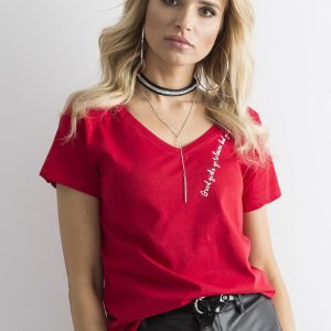 Wholesale Red V-neck t-shirt with lettering at the neckline