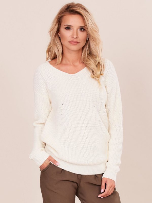 Wholesale Ecru women's V-neck sweater