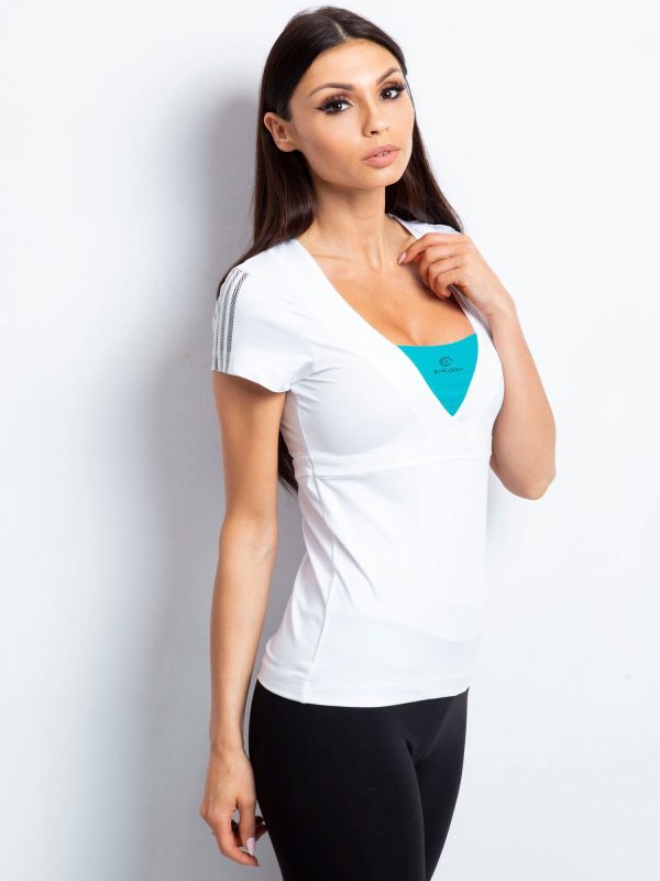 Wholesale T-shirt with a cut on the back white-green