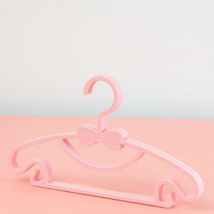 Wholesale Light pink set of clothes hangers 4 pieces